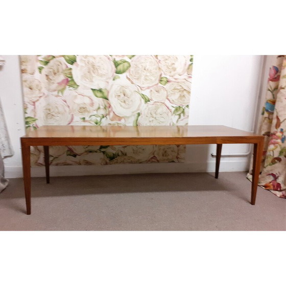 Image 1 of Table basse rectangulaire en bois de rose, 1960