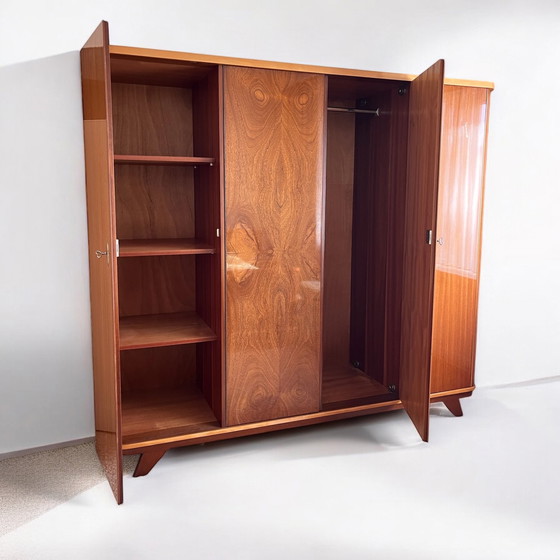 Image 1 of Armoire Vintage Armoire