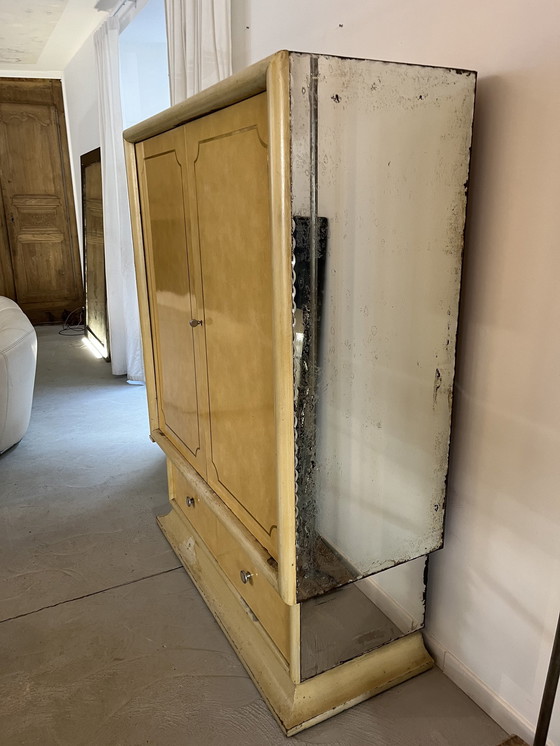 Image 1 of Ensemble Armoire, Coiffeuse et Chevet Art Déco