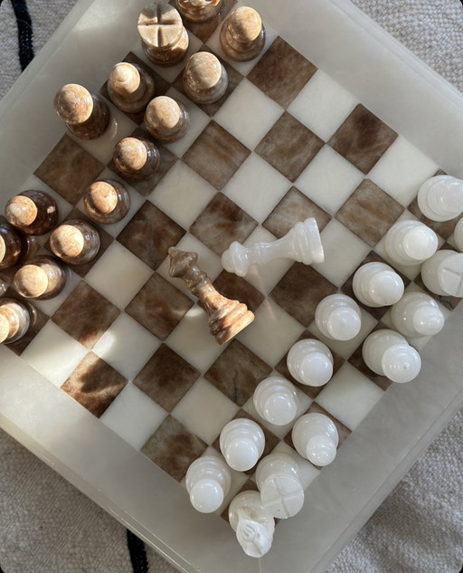 Jeu d'échecs en marbre