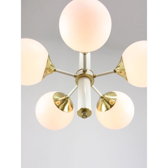Image 1 of Lustre Sputnik vintage en laiton et verre opalin, Italie