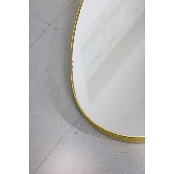 Image 1 of Miroir ovale vintage avec cadre doré, 1970