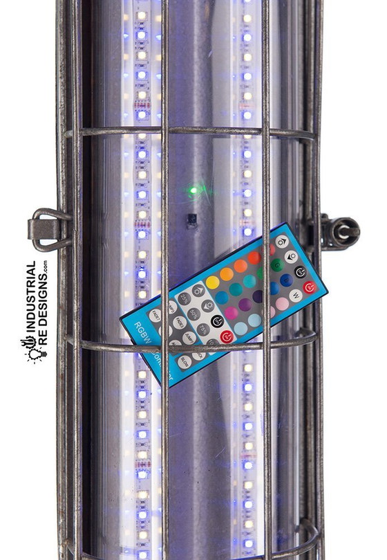 Image 1 of Luminaire double "TL" autoportant