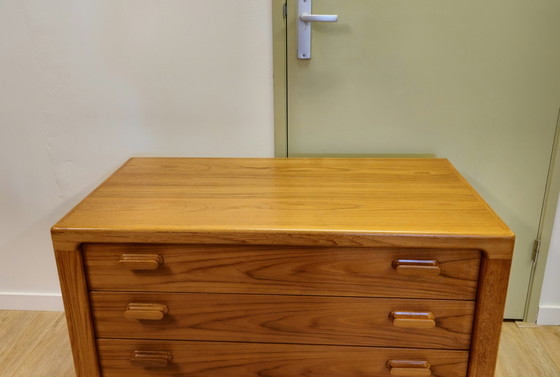 Image 1 of Vintage Silkeborg Danish Chest of Drawers (Commode danoise) Chest of Drawers (Commode)