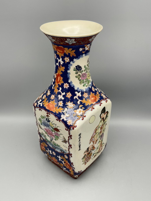 Impressionnant vase japonais