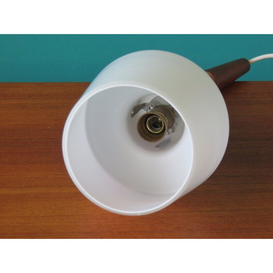 Image 1 of Paire de lampes suspendues vintage en opaline et teck par "Horn", Danemark 1955