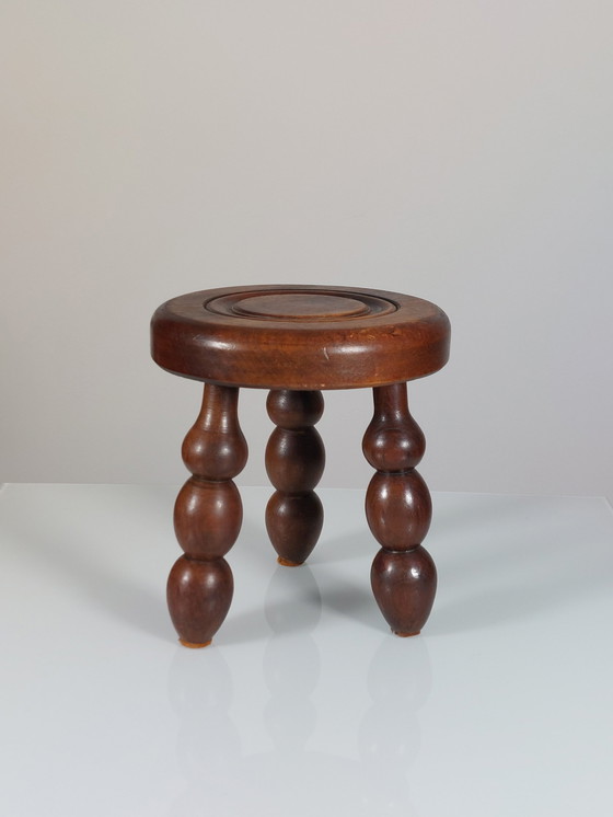 Image 1 of 1 X tabouret de traite français tourné bobbin stool