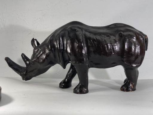 Statue de rhinocéros en cuir, Mid Century, Angleterre