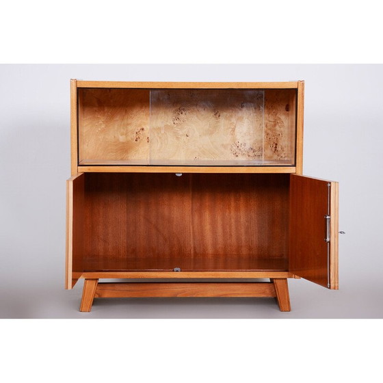 Image 1 of Vitrine vintage en bois, Tchécoslovaquie 1940