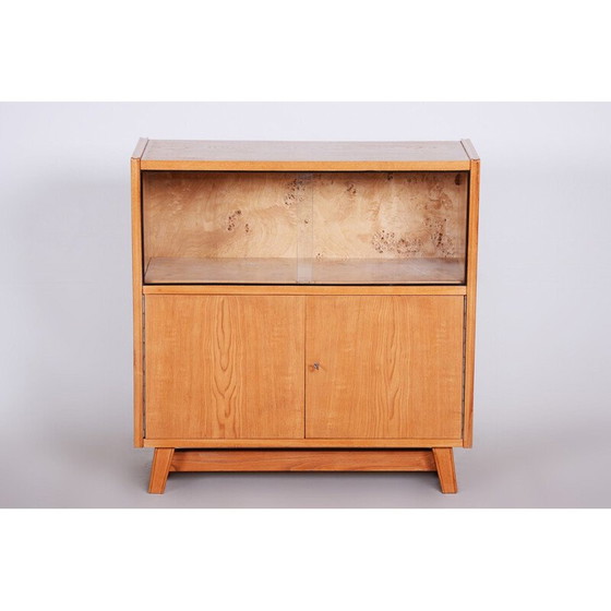 Image 1 of Vitrine vintage en bois, Tchécoslovaquie 1940
