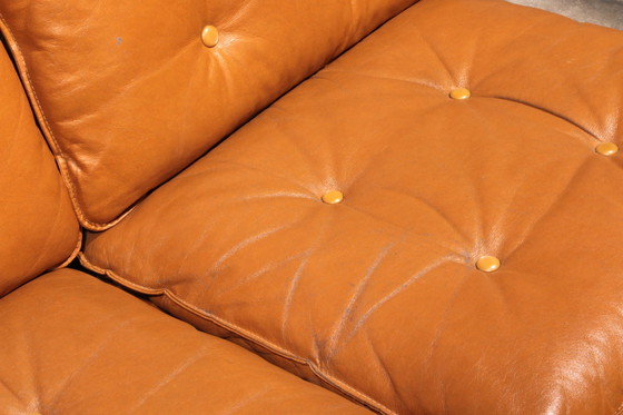 Image 1 of Canapé trois places en cuir vintage avec table basse