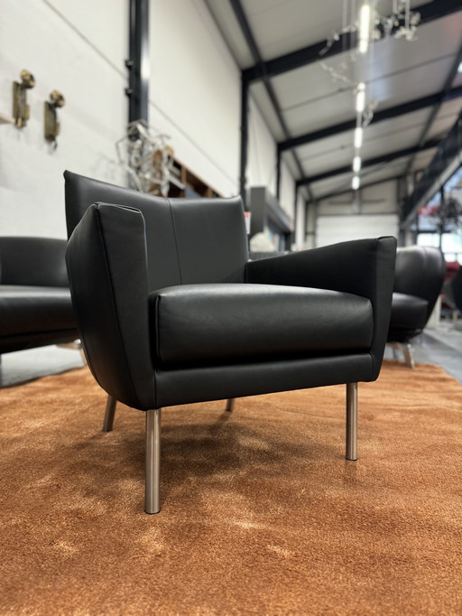 Design On Stock Toma Armchair Black Leather