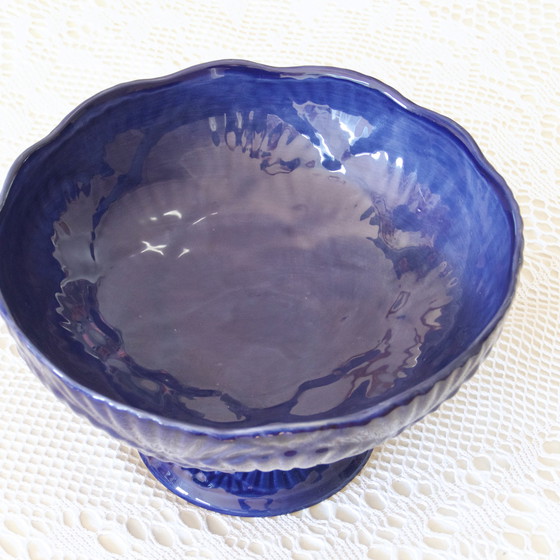 Image 1 of Ancienne Grande Coupe À Fruits Cobalt Relief Coquillage