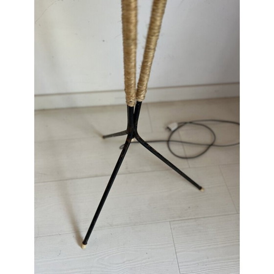 Lampadaire tripode vintage en métal et corde (photo 3 of 11)