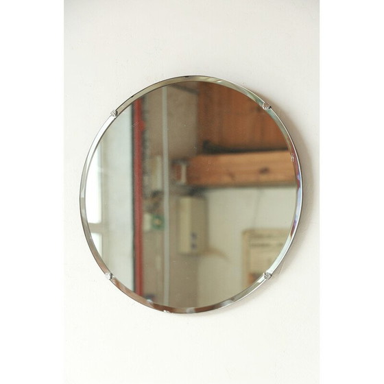 Image 1 of Miroir rond biseauté vintage sur base en bois, 1950
