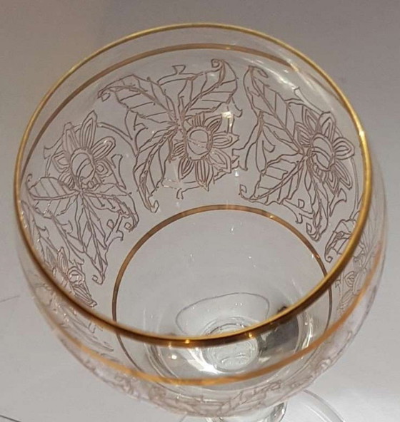 Image 1 of Verres à vin vintage gravés à l'or