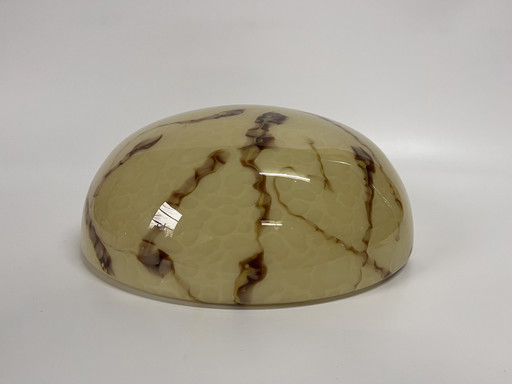 Mid Century Xxl Plafonnier marbré en forme de demi-sphère