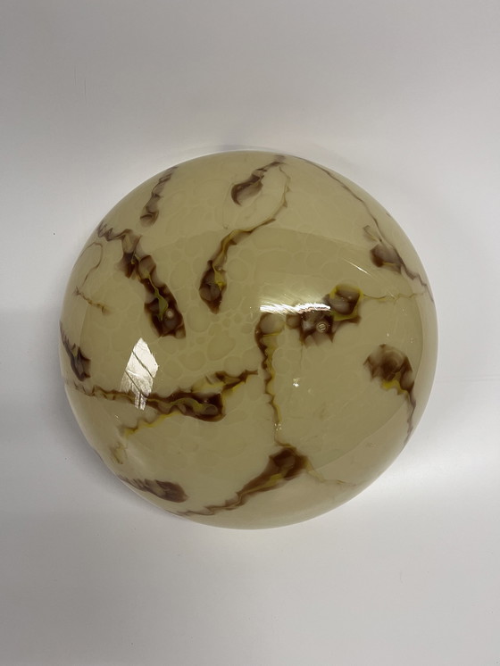 Image 1 of Mid Century Xxl Plafonnier marbré en forme de demi-sphère