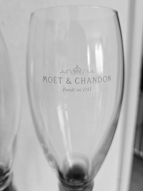 Image 1 of Duo Flütes Moet Et Chandon dans un porte-bouteille