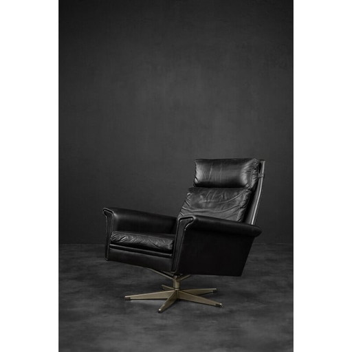 Fauteuil pivotant vintage en cuir noir par Georg Thams, Danemark années 1960