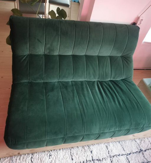 Homestock Haarlem Velvet Theodore Sofa