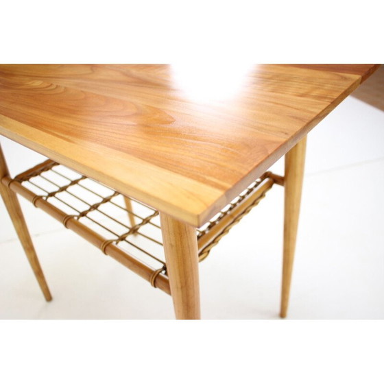 Image 1 of Table d'appoint en bois massif du milieu du siècle Uluv, Tchécoslovaquie Années 1960