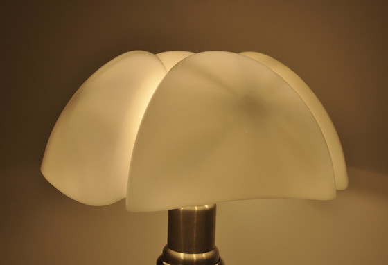 Image 1 of Lampe à poser Pipistrello blanche par Gae Aulenti pour Martinelli Luce