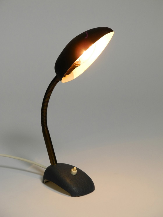 Image 1 of Magnifique petite lampe de table des années 1950 avec col de cygne en métal de Gebrüder Cosack Allemagne