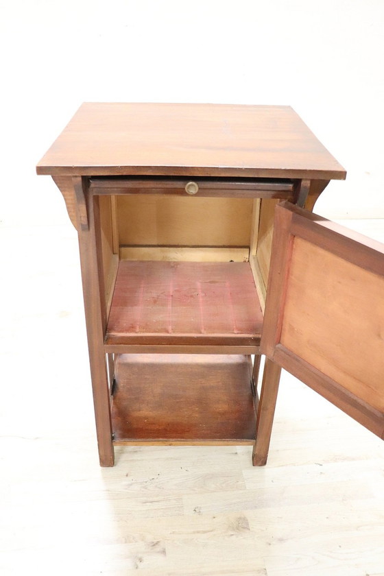 Image 1 of Table d'appoint en bois Art Nouveau