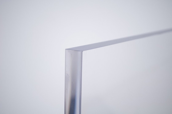 Image 1 of Imposante chaise en plexiglas des années 70