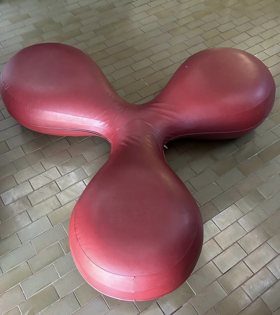 Image 1 of Pouf en cuir bourgogne "Link" par Lowie Vermeersch pour Durlet