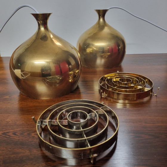 Image 1 of Ensemble de deux élégantes lampes suspendues en laiton Löken By Helge Zimdal For Falkenbergs Sweden 1960.