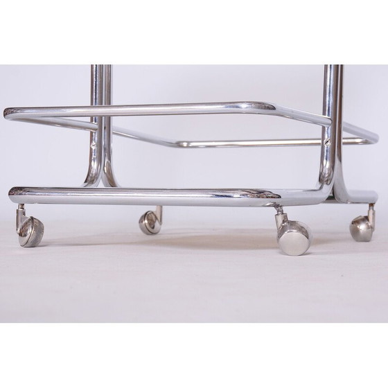 Image 1 of Chariot de service en chrome et verre fumé du milieu du siècle, Tchécoslovaquie, années 1960