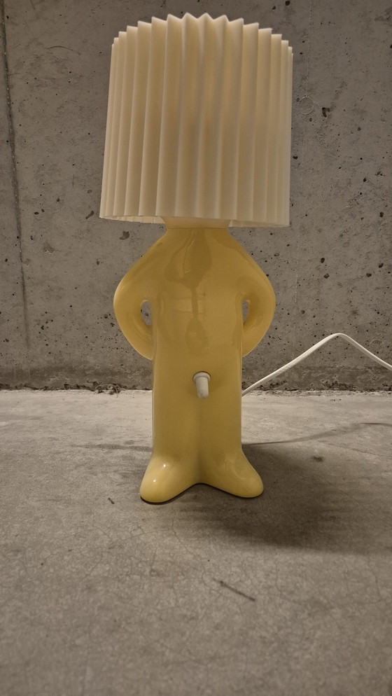 Image 1 of P. Un seul homme, une seule lampe