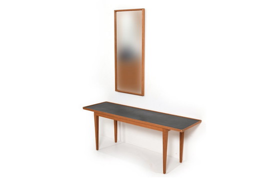 Image 1 of Lit de jour, table et miroir Frits Henningsen