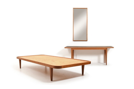 Image 1 of Lit de jour, table et miroir Frits Henningsen