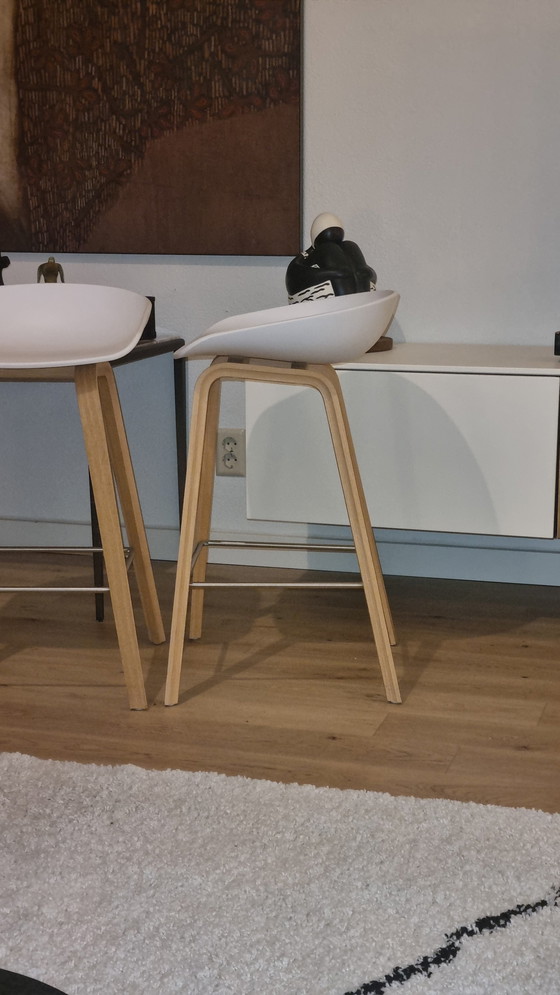 Image 1 of 2 X Hay Aas32 Tabouret de bar blanc, structure en bois