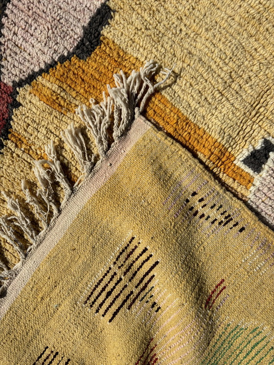 Image 1 of Sun- Tapis marocain en laine jaune