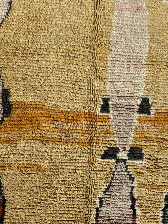 Image 1 of Sun- Tapis marocain en laine jaune