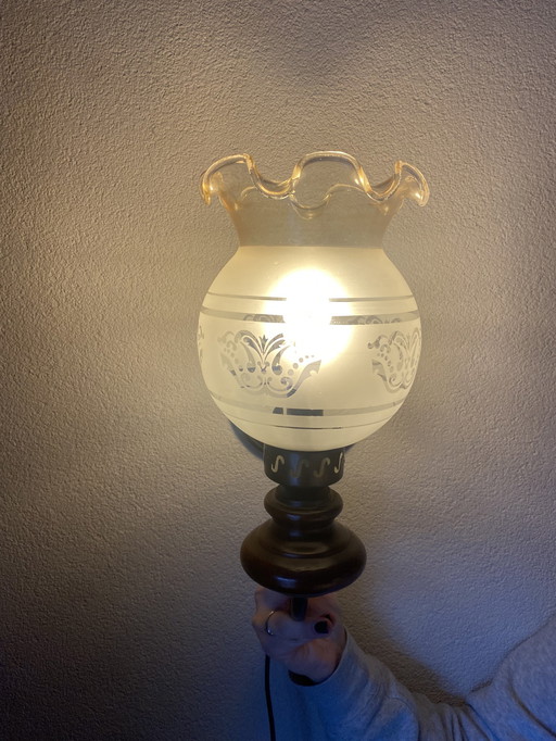 Lampe murale vintage en bois et laiton
