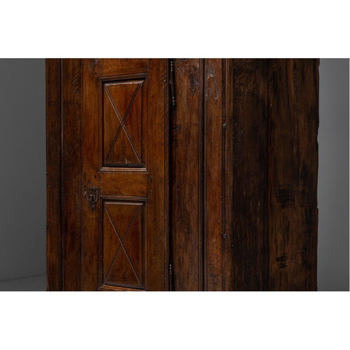 Armoire vintage wabi sabi en bois massif, France