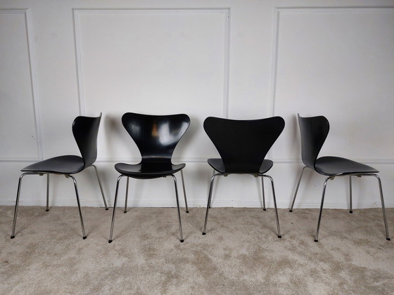 Image 1 of 4 Chaises Papillon Série 7 Par Arne Jacobsen Pour Fritz Hansen 