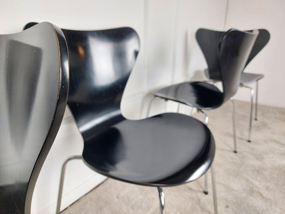 Image 1 of 4 Chaises Papillon Série 7 Par Arne Jacobsen Pour Fritz Hansen 