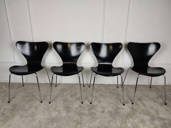 Image 1 of 4 Chaises Papillon Série 7 Par Arne Jacobsen Pour Fritz Hansen 