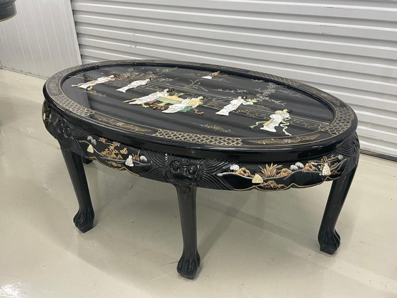 Image 1 of Table basse chinoise avec tabourets