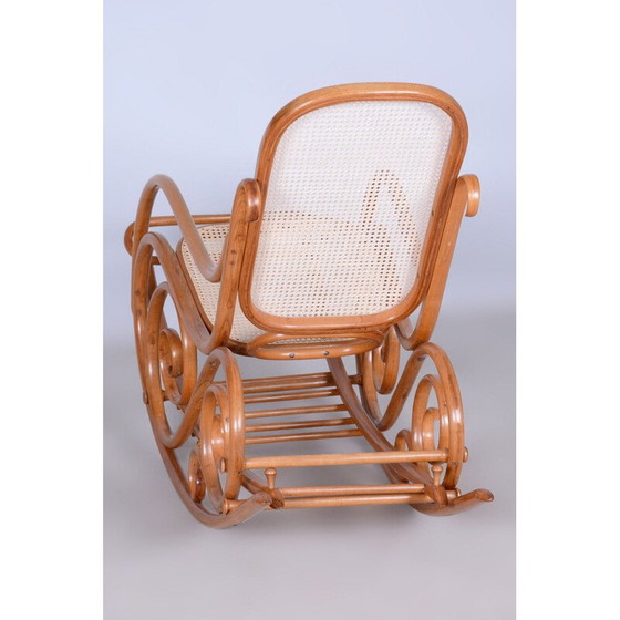 Image 1 of Fauteuil à bascule Vintage Art Déco en hêtre pour Thonet, Tchécoslovaquie 1920