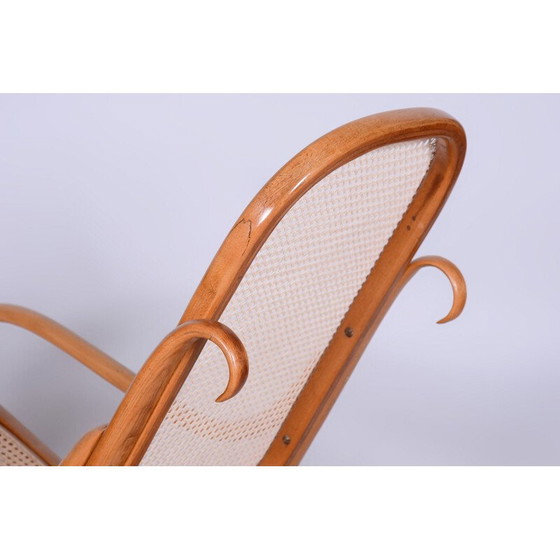 Image 1 of Fauteuil à bascule Vintage Art Déco en hêtre pour Thonet, Tchécoslovaquie 1920