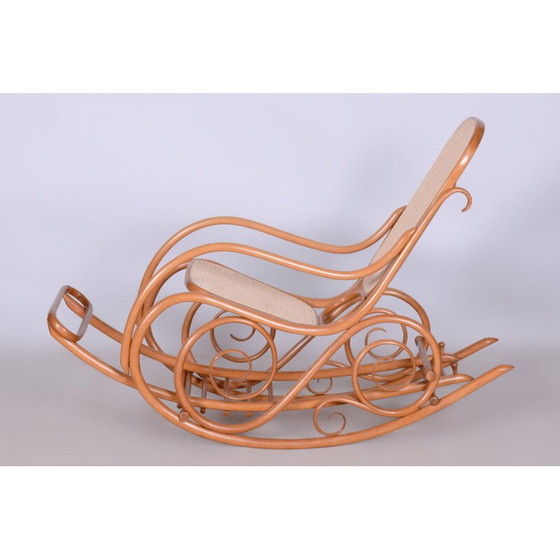 Image 1 of Fauteuil à bascule Vintage Art Déco en hêtre pour Thonet, Tchécoslovaquie 1920