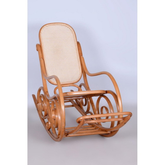 Image 1 of Fauteuil à bascule Vintage Art Déco en hêtre pour Thonet, Tchécoslovaquie 1920