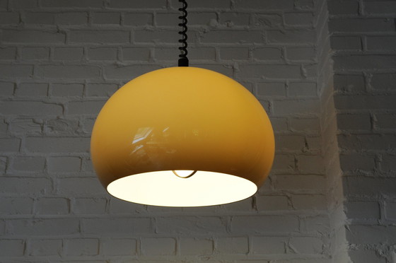 Image 1 of Lampe pendante 70S vintage en plexiglas brun/beige avec tirette